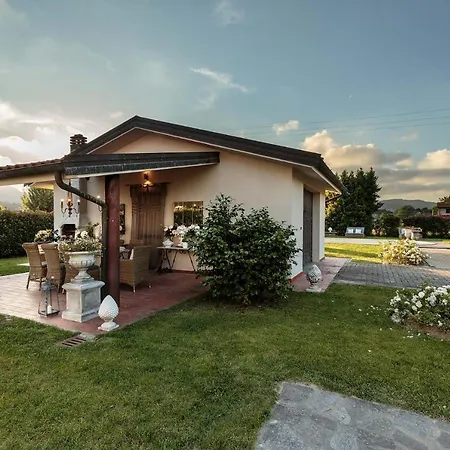 Annalisa Villa *